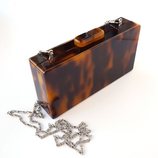 Tortoise shell clutch clearance